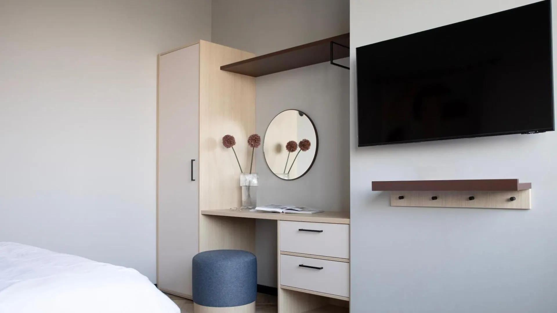 Bob W Amsterdam Noord Aparthotel