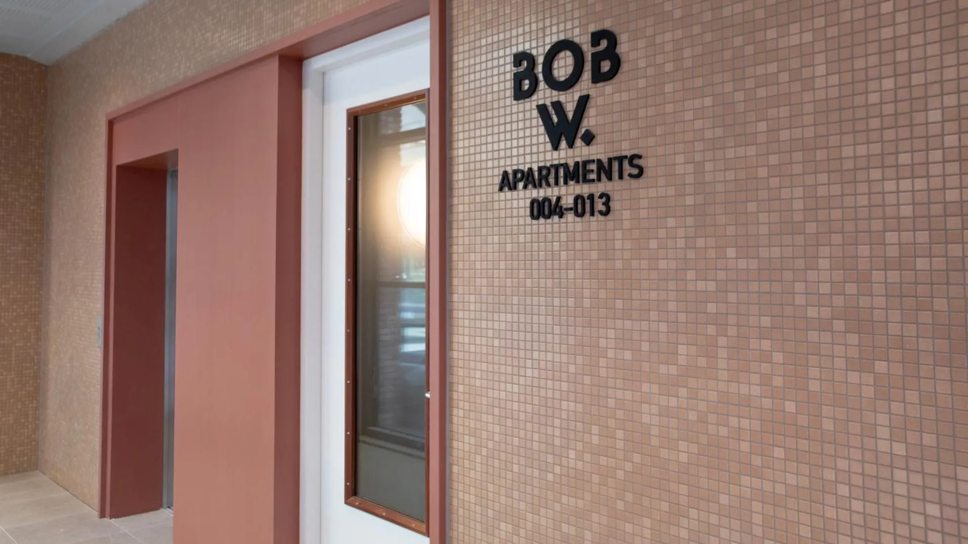 Bob W Amsterdam Noordアパートホテル 4*,