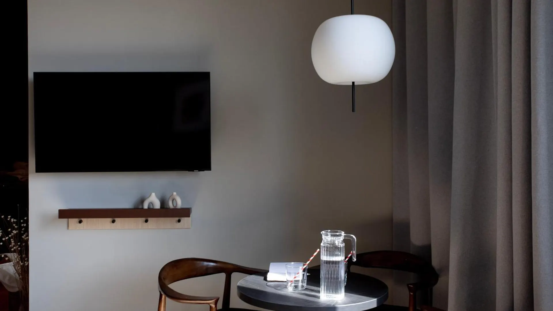 Bob W Amsterdam Noord Aparthotel