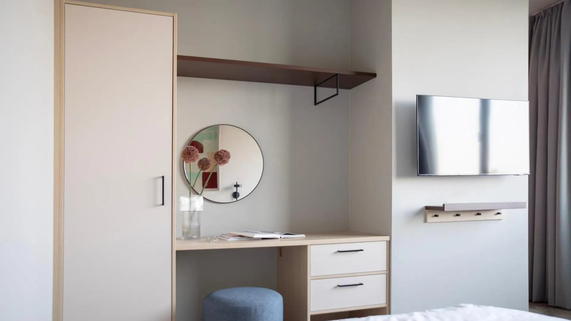 Bob W Amsterdam Noord Aparthotel
