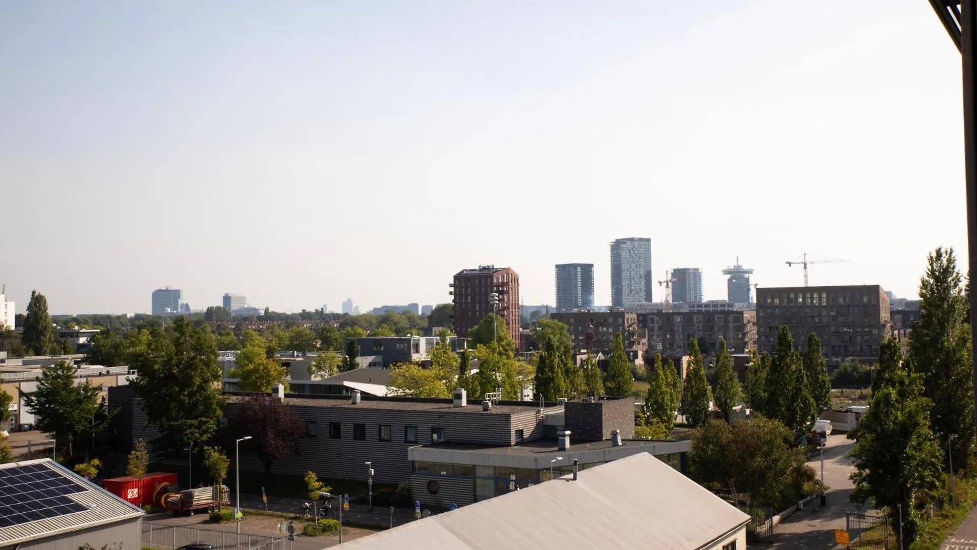 Bob W Amsterdam Noord Aparthotel