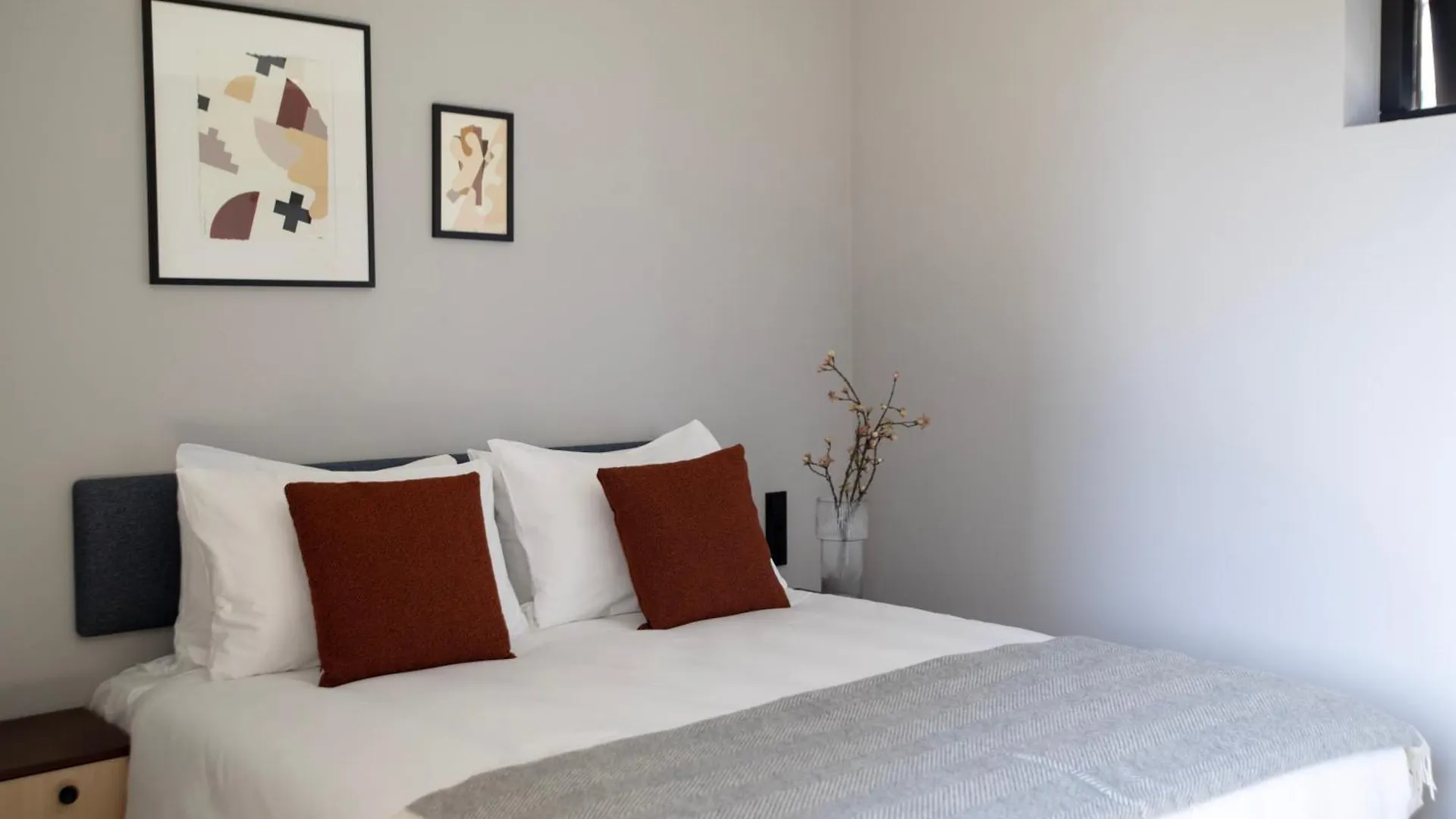 Bob W Amsterdam Noord Aparthotel